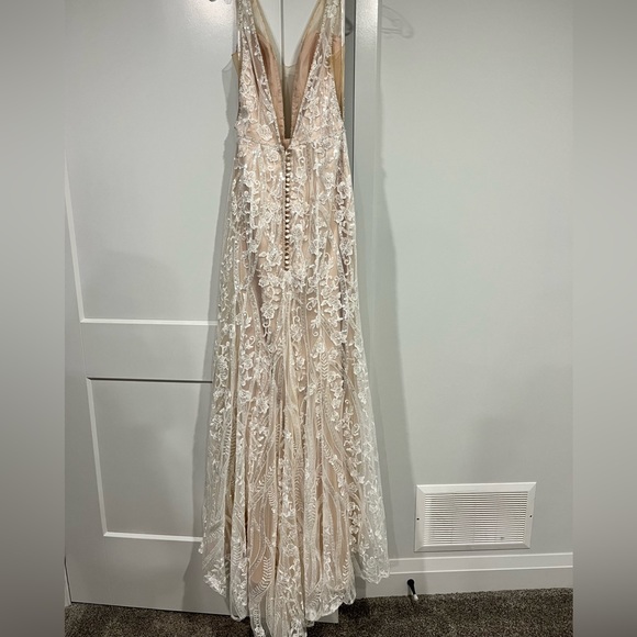 Original Tags still attached - Never been worn Jasmine Bridal wedding dress - Picture 8 of 12